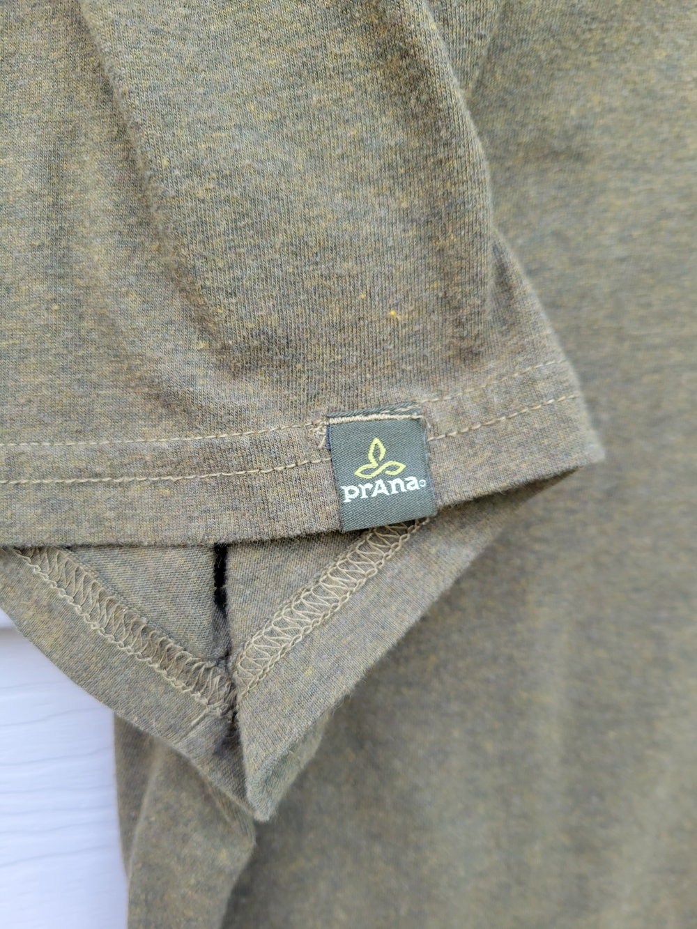 Men's Olive Green Pocket T-Shirt - prAna Size Medium - Picture 4 of 4